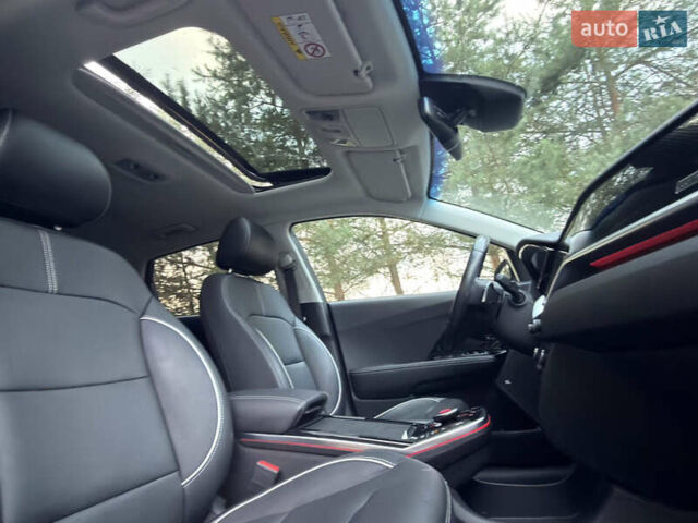 Серый Киа Niro, объемом двигателя 0 л и пробегом 40 тыс. км за 25900 $, фото 14 на Automoto.ua