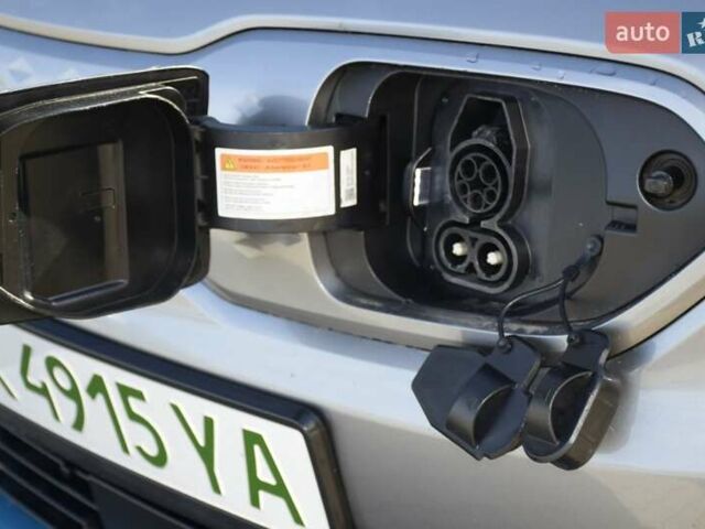 Серый Киа Niro, объемом двигателя 0 л и пробегом 98 тыс. км за 19500 $, фото 69 на Automoto.ua