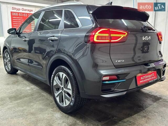 Серый Киа Niro, объемом двигателя 0 л и пробегом 37 тыс. км за 24900 $, фото 18 на Automoto.ua