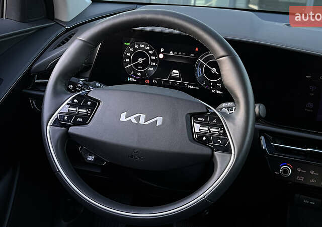 Серый Киа Niro, объемом двигателя 0 л и пробегом 50 тыс. км за 26720 $, фото 12 на Automoto.ua