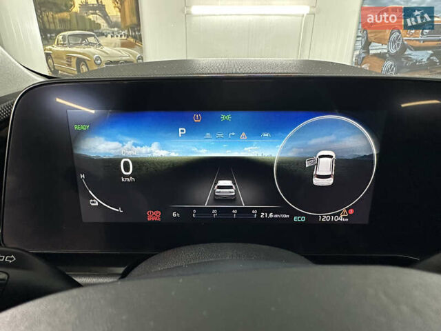 Серый Киа Niro, объемом двигателя 0 л и пробегом 120 тыс. км за 20900 $, фото 69 на Automoto.ua