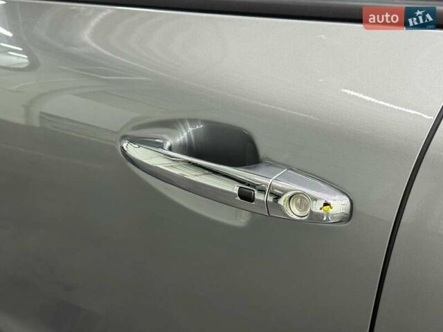 Серый Киа Niro, объемом двигателя 0 л и пробегом 22 тыс. км за 25107 $, фото 8 на Automoto.ua
