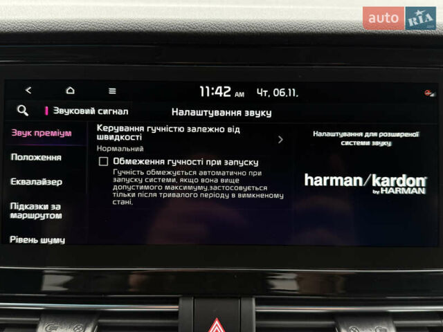 Серый Киа Niro, объемом двигателя 0 л и пробегом 70 тыс. км за 24400 $, фото 82 на Automoto.ua