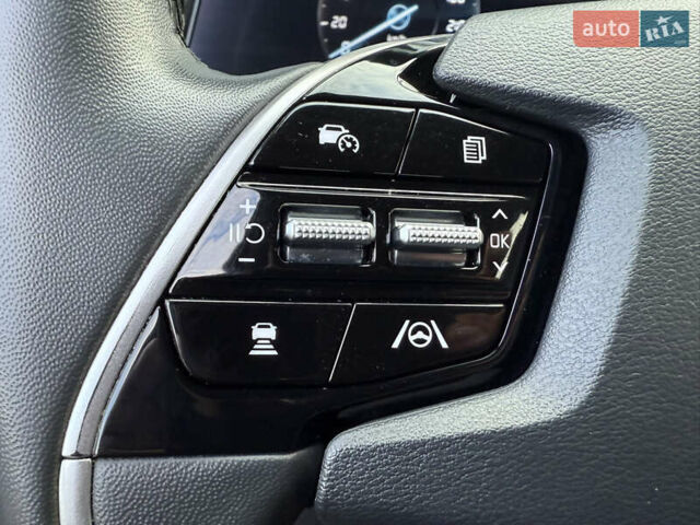 Серый Киа Niro, объемом двигателя 0 л и пробегом 95 тыс. км за 22700 $, фото 67 на Automoto.ua