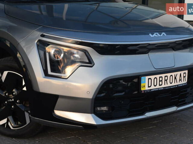 Серый Киа Niro, объемом двигателя 0 л и пробегом 50 тыс. км за 26720 $, фото 3 на Automoto.ua