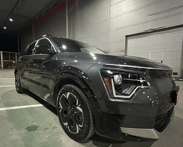 Серый Киа Niro, объемом двигателя 0 л и пробегом 133 тыс. км за 22299 $, фото 3 на Automoto.ua