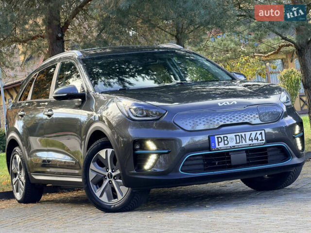Серый Киа Niro, объемом двигателя 0 л и пробегом 39 тыс. км за 24400 $, фото 2 на Automoto.ua
