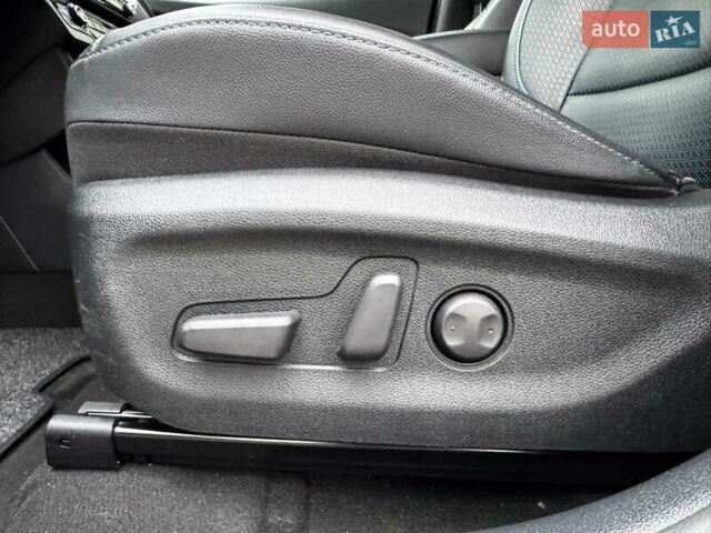 Серый Киа Niro, объемом двигателя 0 л и пробегом 37 тыс. км за 24800 $, фото 53 на Automoto.ua