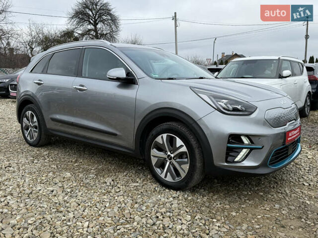 Серый Киа Niro, объемом двигателя 0 л и пробегом 70 тыс. км за 24400 $, фото 23 на Automoto.ua