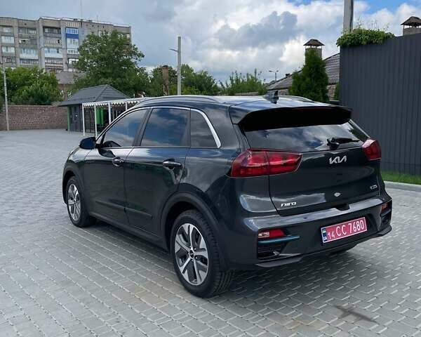Серый Киа Niro, объемом двигателя 0 л и пробегом 130 тыс. км за 19800 $, фото 5 на Automoto.ua