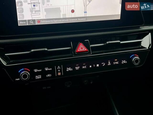 Серый Киа Niro, объемом двигателя 0 л и пробегом 8 тыс. км за 24900 $, фото 27 на Automoto.ua