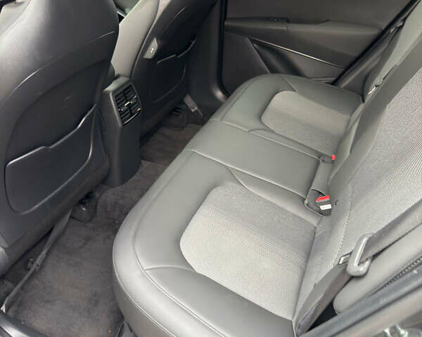 Сірий Кіа Niro, об'ємом двигуна 1.58 л та пробігом 7 тис. км за 22500 $, фото 13 на Automoto.ua