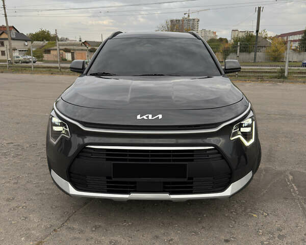 Сірий Кіа Niro, об'ємом двигуна 1.58 л та пробігом 5 тис. км за 24000 $, фото 3 на Automoto.ua