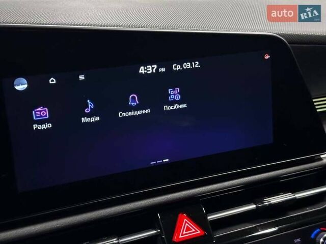 Серый Киа Niro, объемом двигателя 0 л и пробегом 32 тыс. км за 27700 $, фото 25 на Automoto.ua