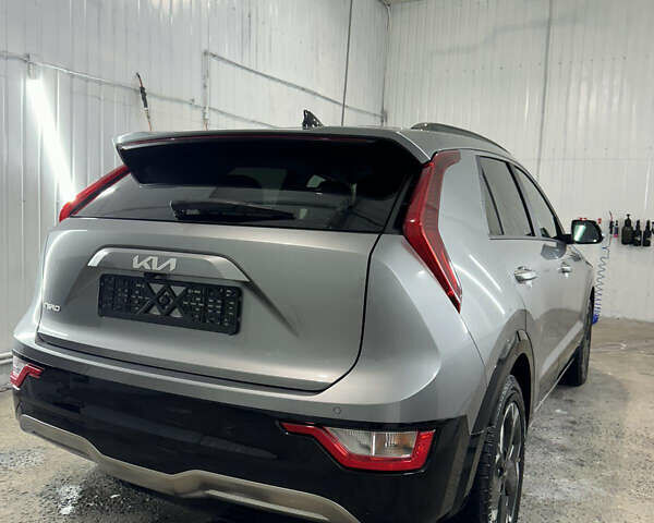 Серый Киа Niro, объемом двигателя 0 л и пробегом 67 тыс. км за 23900 $, фото 1 на Automoto.ua