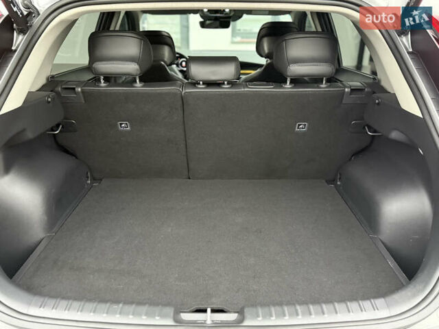 Серый Киа Niro, объемом двигателя 0 л и пробегом 54 тыс. км за 26700 $, фото 97 на Automoto.ua