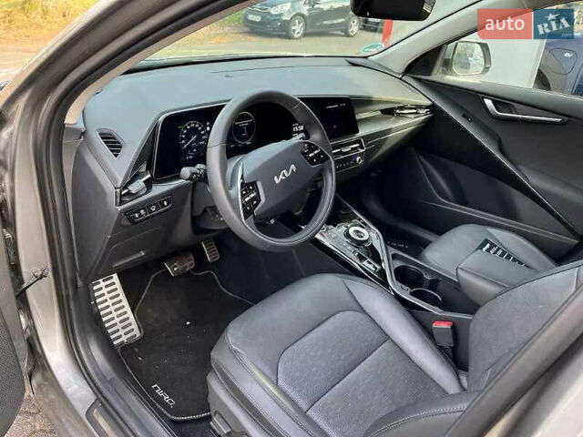 Сірий Кіа Niro, об'ємом двигуна 0 л та пробігом 40 тис. км за 26950 $, фото 12 на Automoto.ua