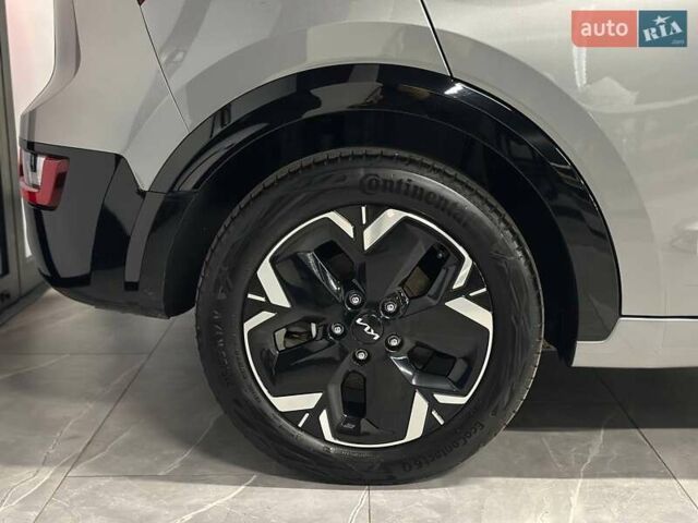 Серый Киа Niro, объемом двигателя 0 л и пробегом 32 тыс. км за 27700 $, фото 7 на Automoto.ua