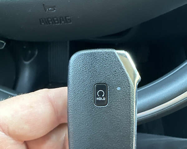 Серый Киа Niro, объемом двигателя 0 л и пробегом 32 тыс. км за 24800 $, фото 3 на Automoto.ua