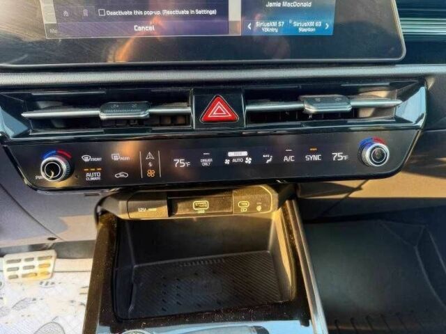 Сірий Кіа Niro, об'ємом двигуна 1.6 л та пробігом 20 тис. км за 16800 $, фото 9 на Automoto.ua