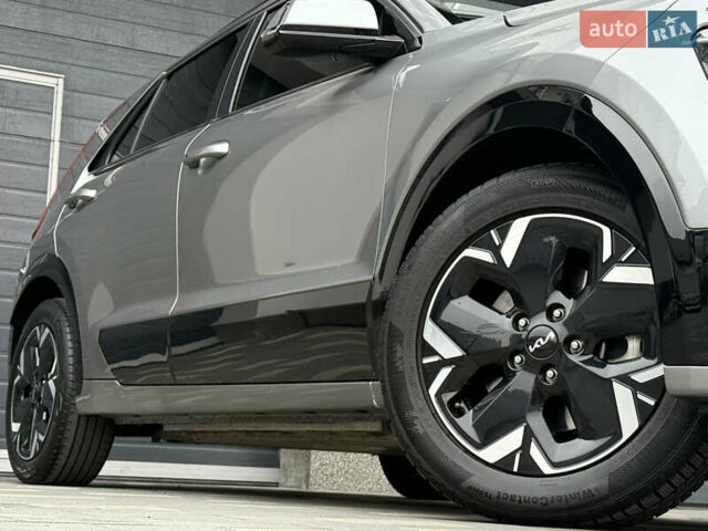 Серый Киа Niro, объемом двигателя 0 л и пробегом 54 тыс. км за 26700 $, фото 17 на Automoto.ua