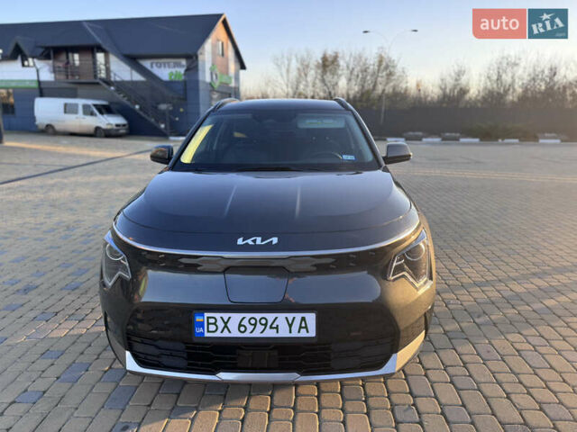 Киа Niro 2023 в Волочиске на Automoto.ua Серый Киа Niro, объемом двигателя 0 л и пробегом 48 тыс. км за 23500 $, фото 2 на Automoto.ua