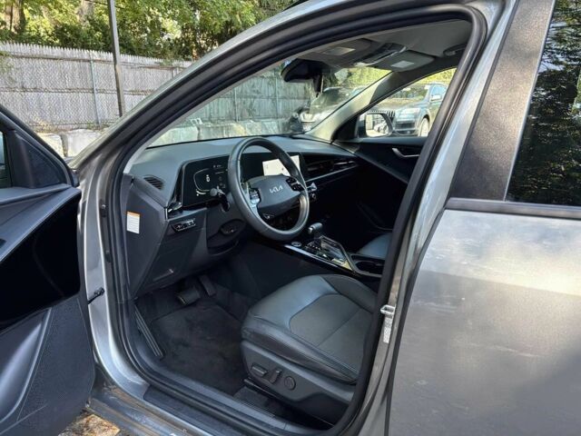 Киа Niro 2023 в Мукачеве на Automoto.ua Серый Киа Niro, объемом двигателя 1.6 л и пробегом 18 тыс. км за 17000 $, фото 8 на Automoto.ua