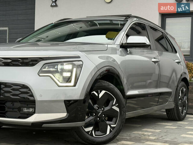 Серый Киа Niro, объемом двигателя 0 л и пробегом 54 тыс. км за 26700 $, фото 14 на Automoto.ua