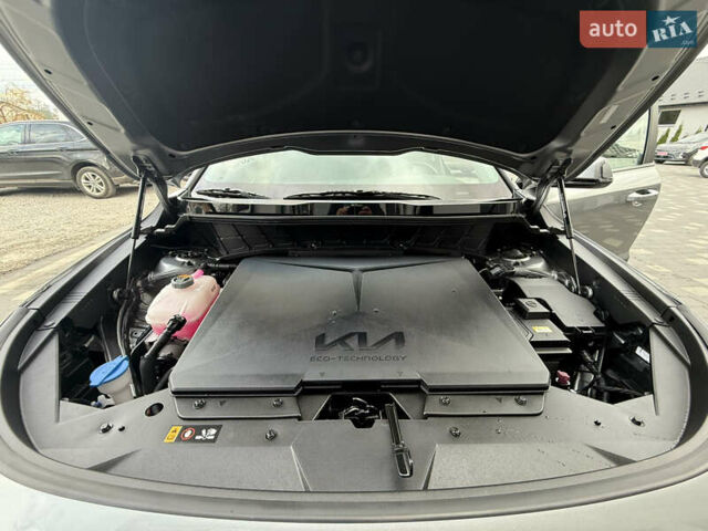 Сірий Кіа Niro, об'ємом двигуна 0 л та пробігом 35 тис. км за 23900 $, фото 88 на Automoto.ua