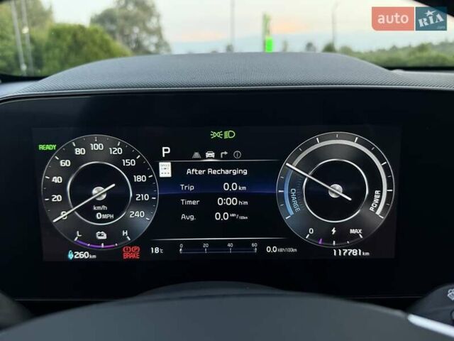 Серый Киа Niro, объемом двигателя 0 л и пробегом 118 тыс. км за 21999 $, фото 24 на Automoto.ua
