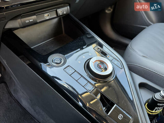 Серый Киа Niro, объемом двигателя 0 л и пробегом 49 тыс. км за 22800 $, фото 15 на Automoto.ua