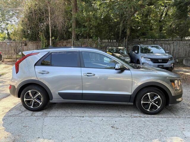 Киа Niro 2023 в Мукачеве на Automoto.ua Серый Киа Niro, объемом двигателя 1.6 л и пробегом 18 тыс. км за 17000 $, фото 3 на Automoto.ua