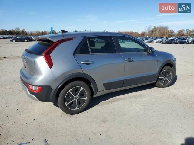 Сірий Кіа Niro, об'ємом двигуна 1.58 л та пробігом 44 тис. км за 6300 $, фото 2 на Automoto.ua