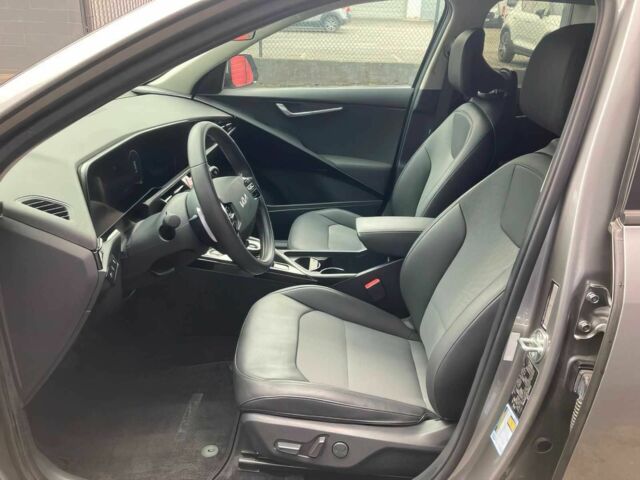 Серый Киа Niro, объемом двигателя 0 л и пробегом 23 тыс. км за 12000 $, фото 8 на Automoto.ua