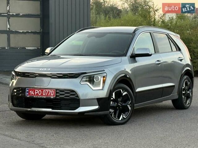 Серый Киа Niro, объемом двигателя 0 л и пробегом 118 тыс. км за 21999 $, фото 3 на Automoto.ua