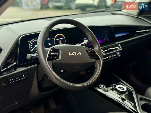 Серый Киа Niro, объемом двигателя 0 л и пробегом 8 тыс. км за 24900 $, фото 8 на Automoto.ua