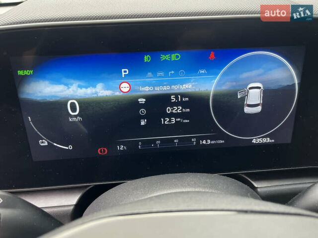 Серый Киа Niro, объемом двигателя 0 л и пробегом 43 тыс. км за 26700 $, фото 21 на Automoto.ua