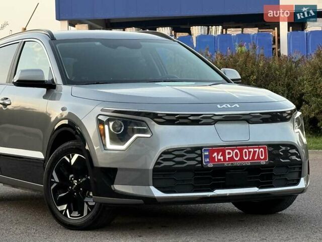 Серый Киа Niro, объемом двигателя 0 л и пробегом 118 тыс. км за 21999 $, фото 5 на Automoto.ua