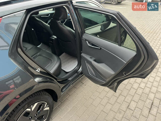 Серый Киа Niro, объемом двигателя 0 л и пробегом 43 тыс. км за 26700 $, фото 36 на Automoto.ua