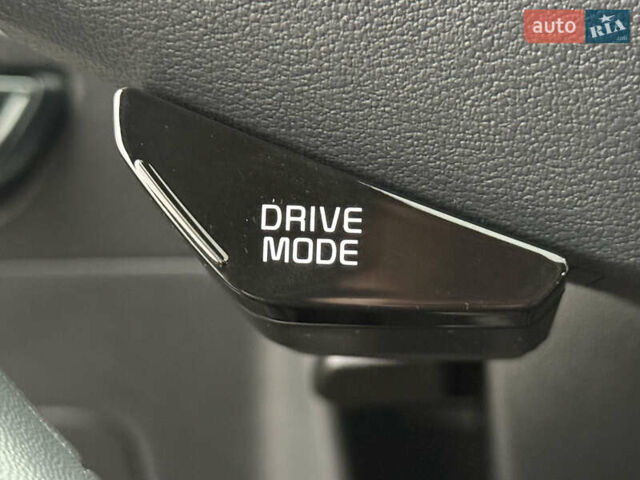 Серый Киа Niro, объемом двигателя 0 л и пробегом 54 тыс. км за 26700 $, фото 78 на Automoto.ua