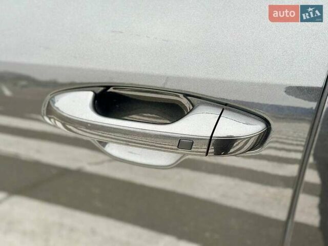 Серый Киа Niro, объемом двигателя 0 л и пробегом 8 тыс. км за 24900 $, фото 6 на Automoto.ua