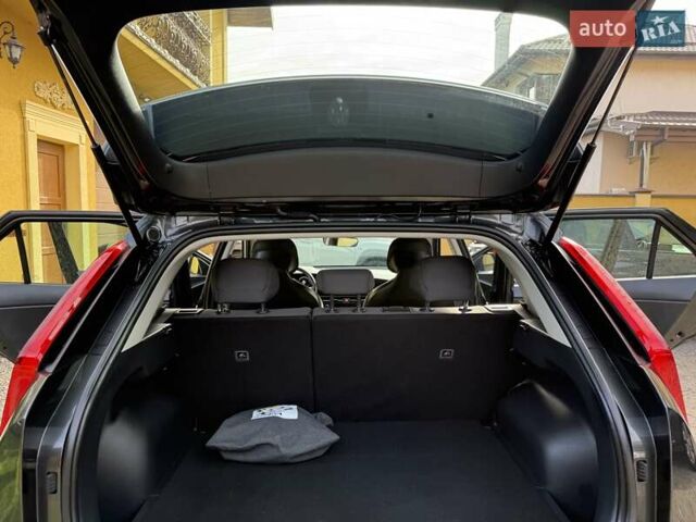 Сірий Кіа Niro, об'ємом двигуна 0 л та пробігом 42 тис. км за 25950 $, фото 75 на Automoto.ua