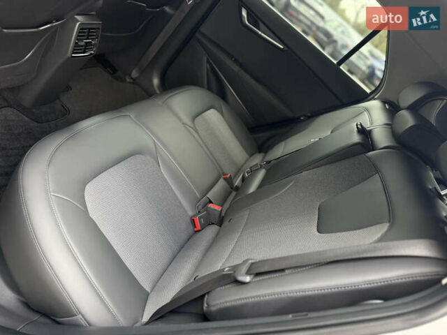 Сірий Кіа Niro, об'ємом двигуна 0 л та пробігом 35 тис. км за 23900 $, фото 82 на Automoto.ua