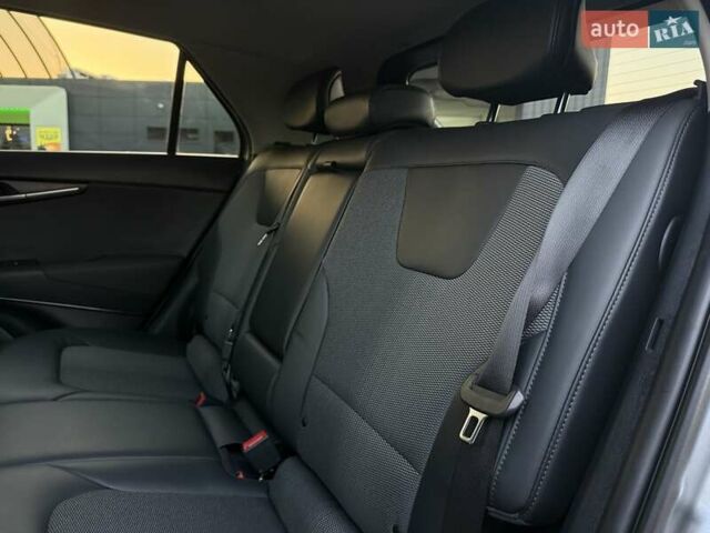 Серый Киа Niro, объемом двигателя 0 л и пробегом 118 тыс. км за 21999 $, фото 37 на Automoto.ua