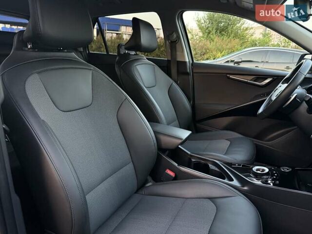 Серый Киа Niro, объемом двигателя 0 л и пробегом 118 тыс. км за 21999 $, фото 45 на Automoto.ua