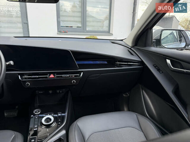 Сірий Кіа Niro, об'ємом двигуна 0 л та пробігом 35 тис. км за 23900 $, фото 63 на Automoto.ua