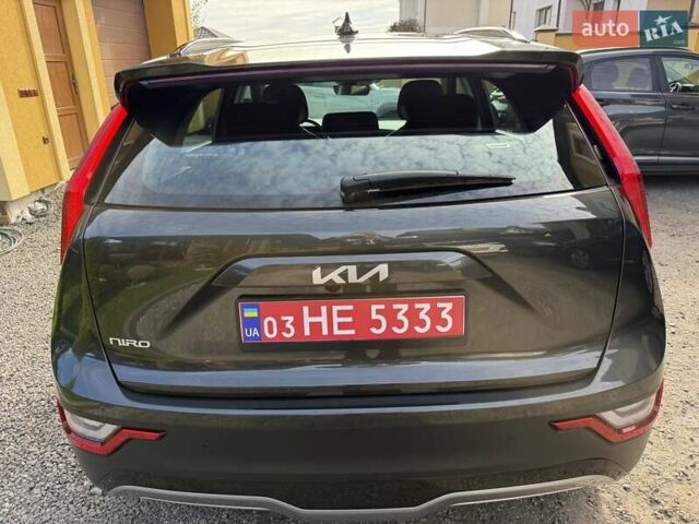 Сірий Кіа Niro, об'ємом двигуна 0 л та пробігом 42 тис. км за 25950 $, фото 8 на Automoto.ua