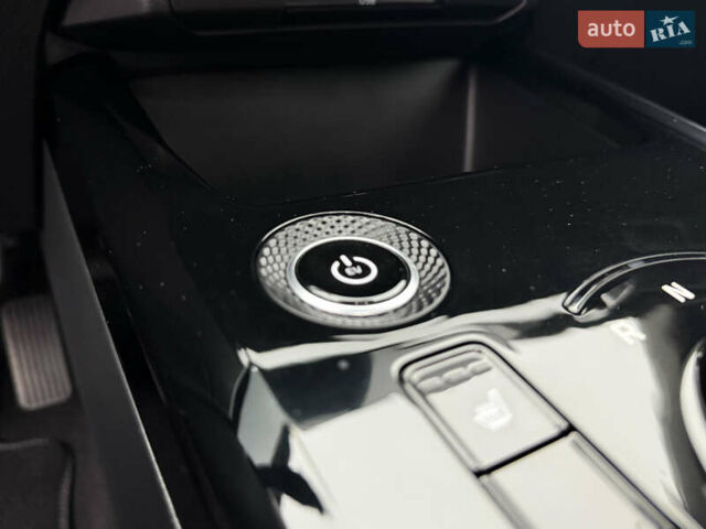 Серый Киа Niro, объемом двигателя 0 л и пробегом 54 тыс. км за 26700 $, фото 70 на Automoto.ua