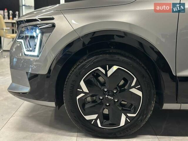 Серый Киа Niro, объемом двигателя 0 л и пробегом 32 тыс. км за 27700 $, фото 5 на Automoto.ua