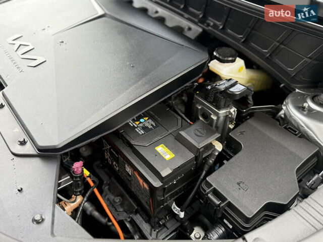 Сірий Кіа Niro, об'ємом двигуна 0 л та пробігом 35 тис. км за 23900 $, фото 91 на Automoto.ua